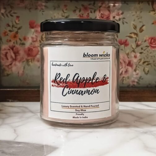 Red Apple And Cinnamon Soy Wax Candle