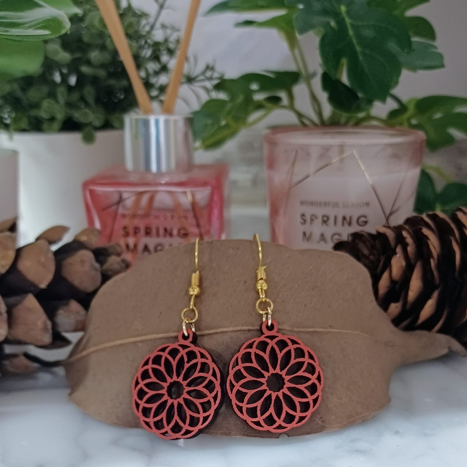 Round mandala earrings - pink