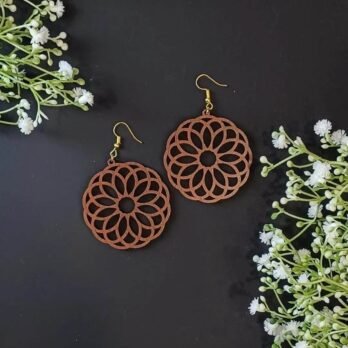 Wooden Earrings – Mandala flower