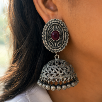 Zoya – Oval Jhumka with Rani Pink Stone