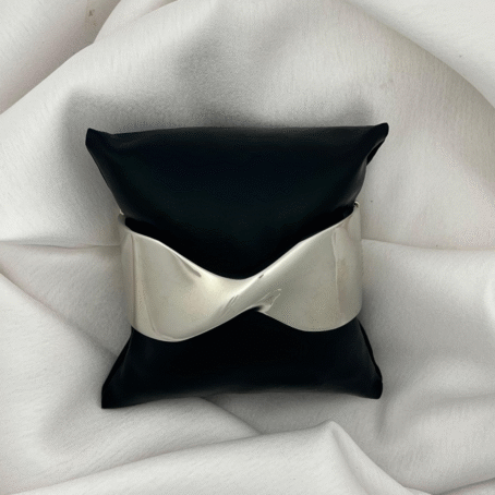 Bow cuff bracelets