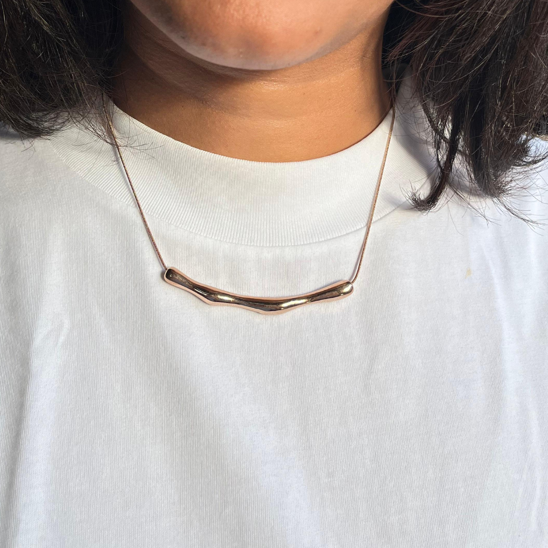 Twilight Bend Necklace - Gold - Image 6