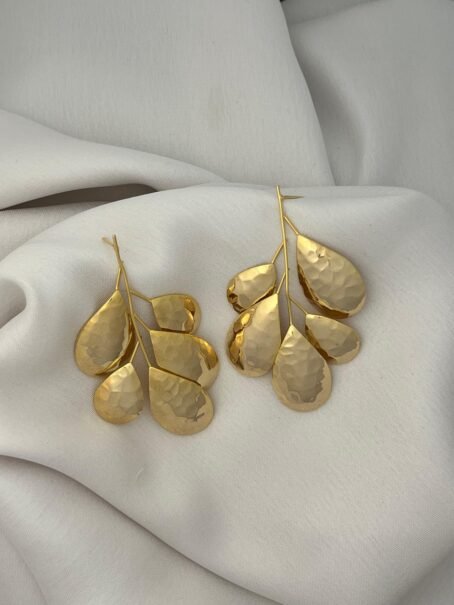 Gilded Petals - Earrings - Round leaves - Image 2