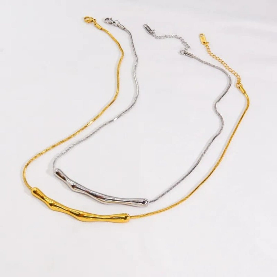 Twilight Bend Necklace - Gold - Image 3