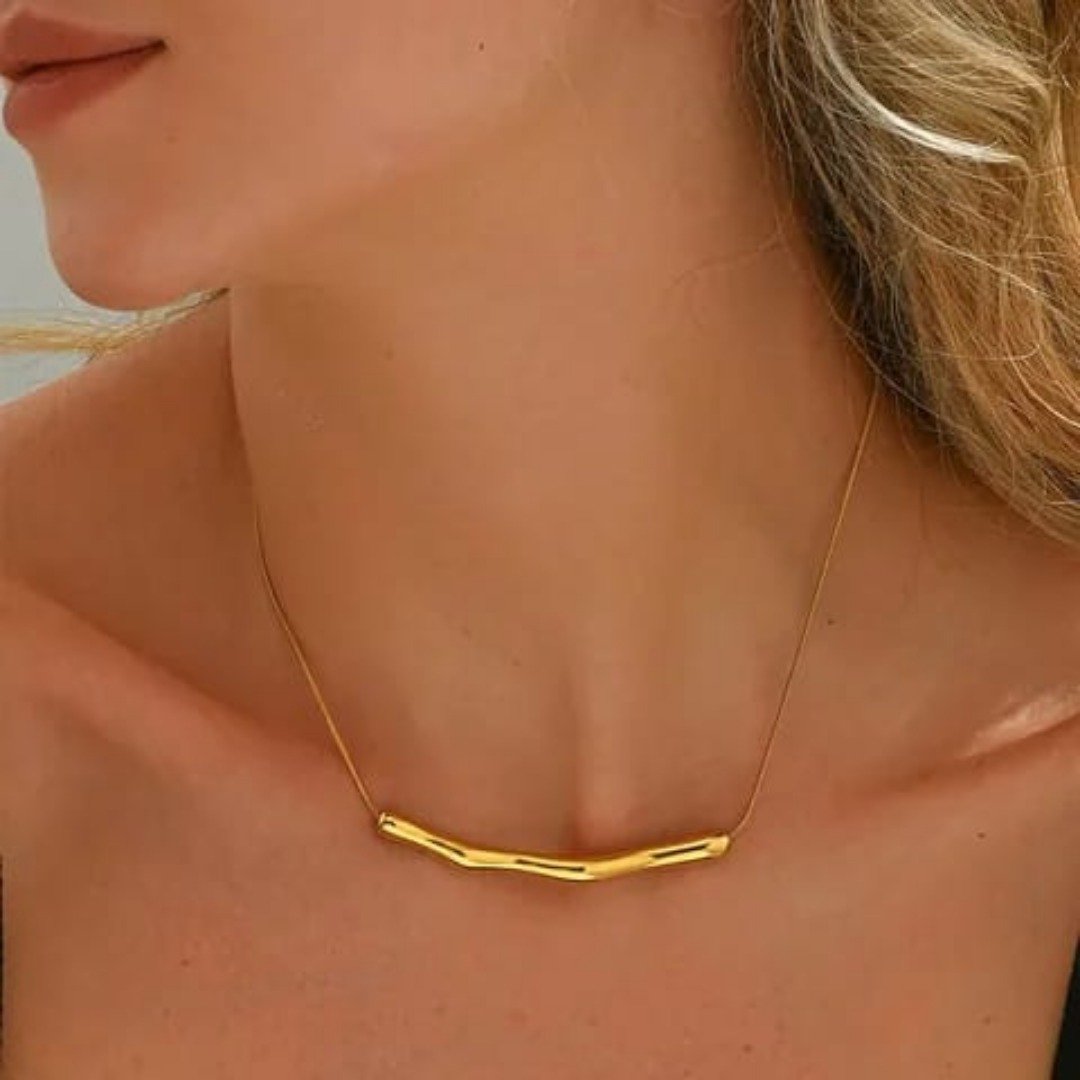 Twilight Bend Necklace - Gold - Image 7