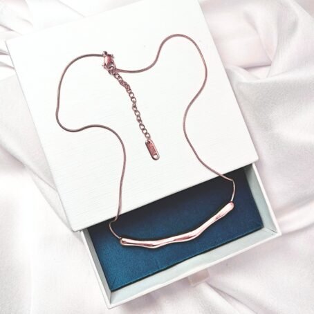 Twilight Bend Necklace - Rose Gold