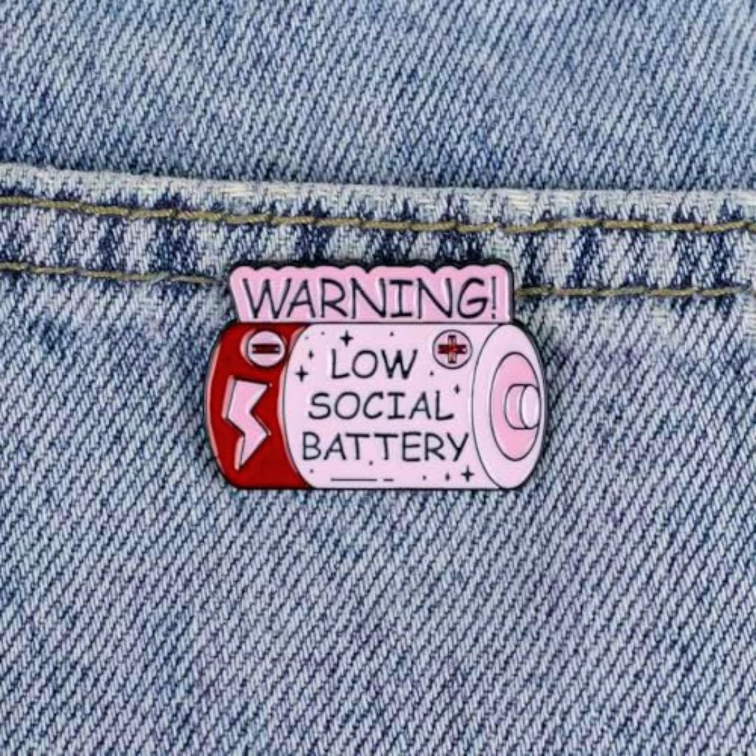 Aesthetic battery badge for backpack decoration